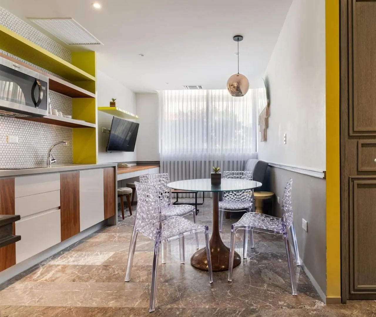Excellent Location 1Br Home Downtown, 1Min Beach Playa del Carmen Mexico